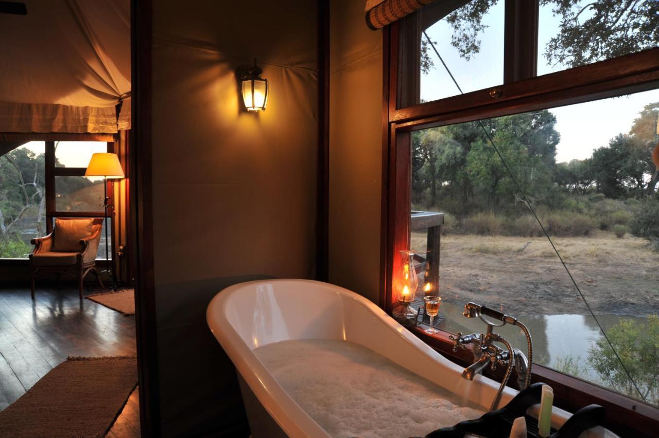 Hamiltons Tented Camp Mluwati Concession Buitenkant foto