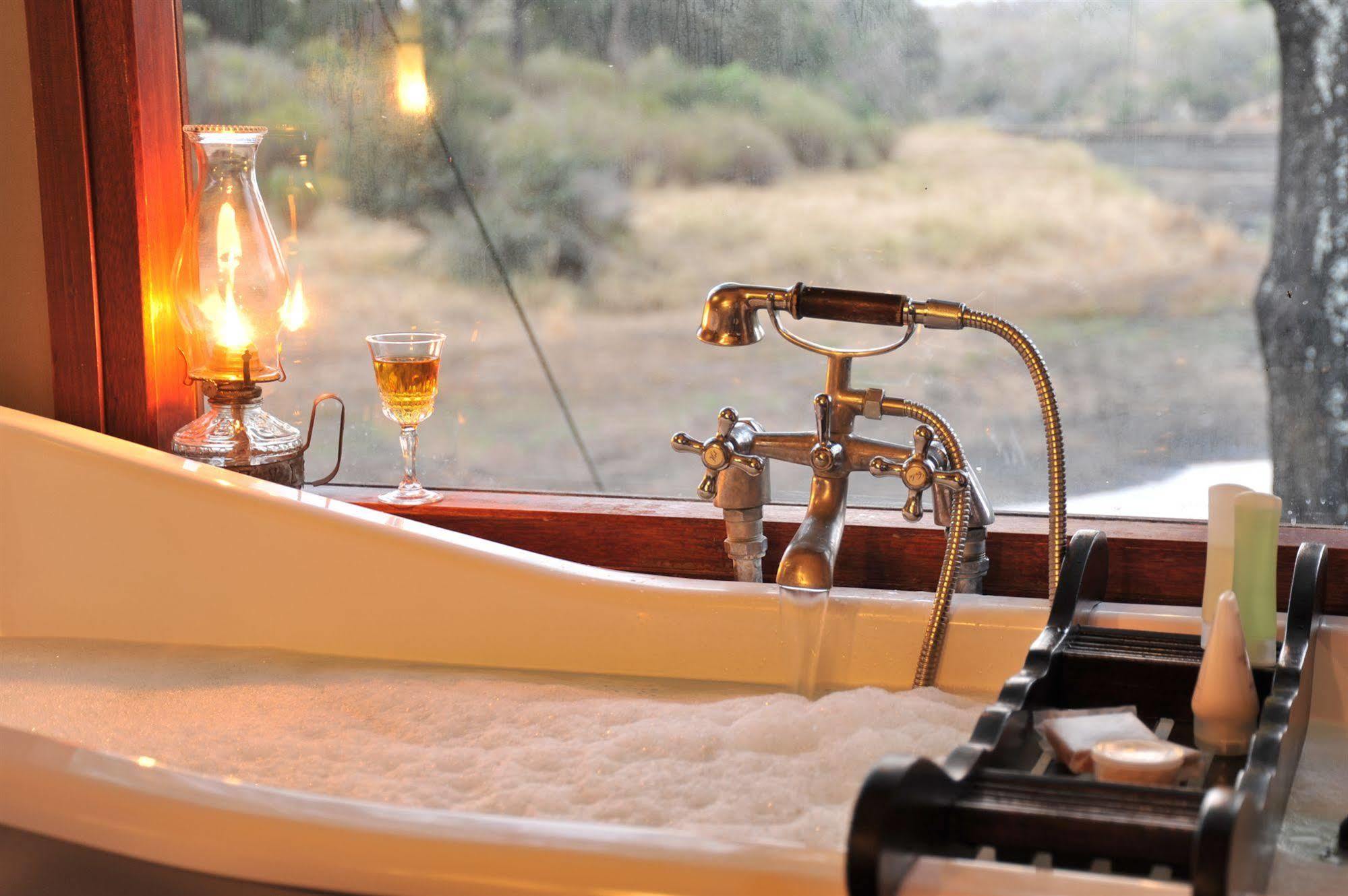 Hamiltons Tented Camp Mluwati Concession Buitenkant foto